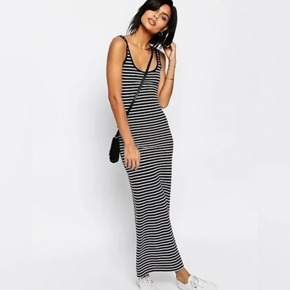 heart hips maxi dress Heart & Hips Striped Maxi sleeveless dress Large